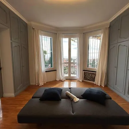 Elegante Vista Mare