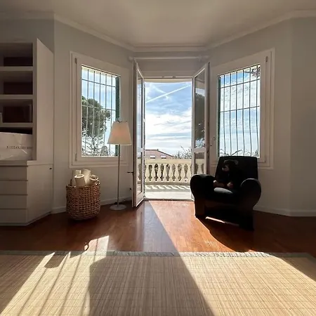 Villa Elegante Vista Mare